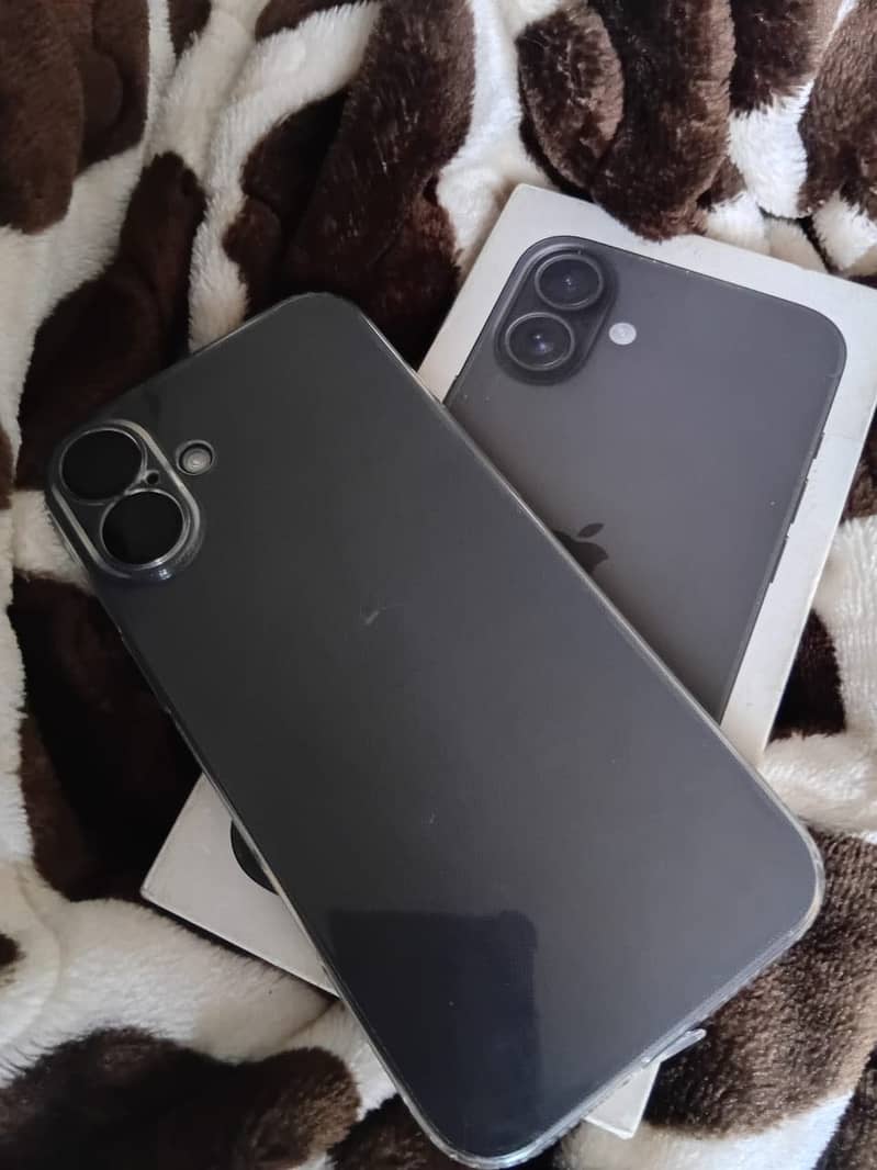 Apple iPhone 16 Plus 0