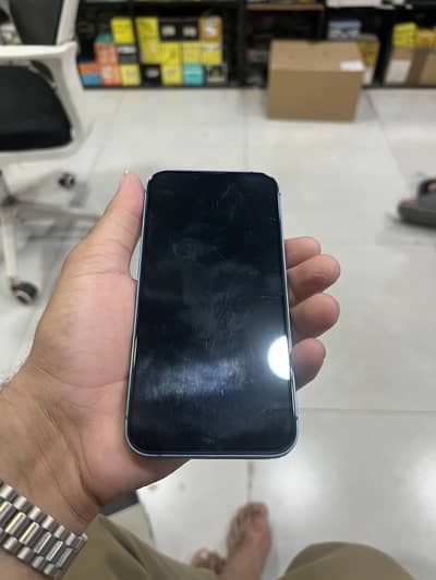 Apple iPhone 13
