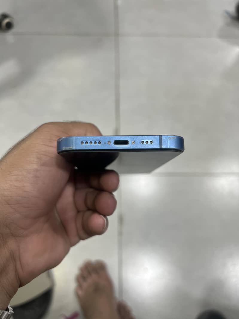 Apple iPhone 13 3