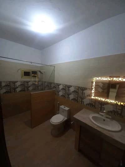 120 guz G+1 Old construction 2bed dd on ground 2bed dd on first Fb area blk 16 Demand 270 lakh *Code(16826)*