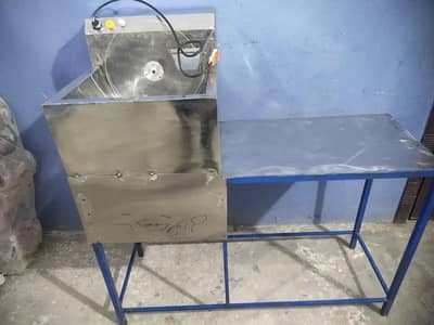 Chocolate factory machine with filler and moulds