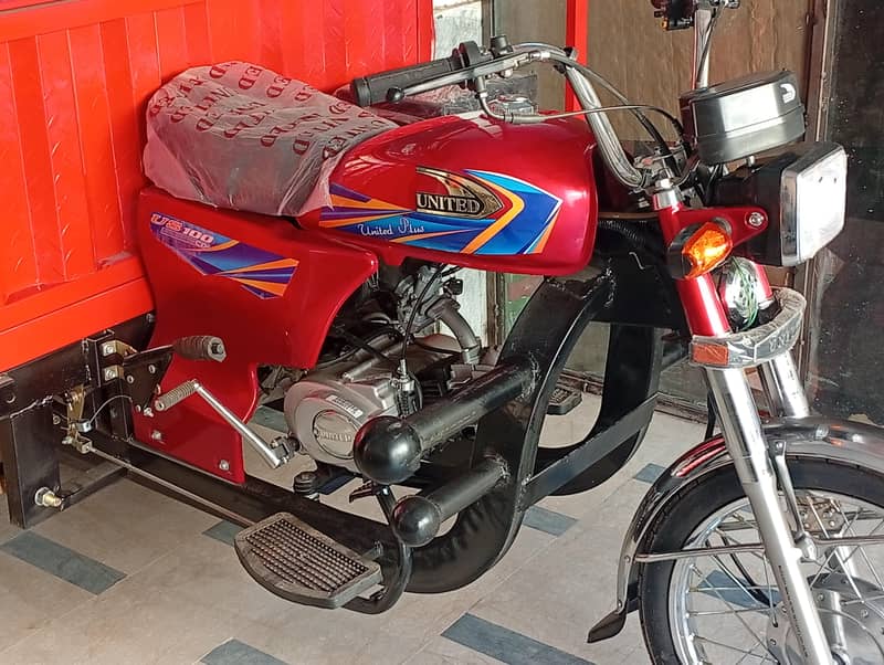 United 100 cc LOADER 7