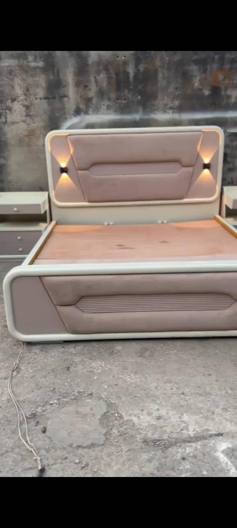 complete bed set 0