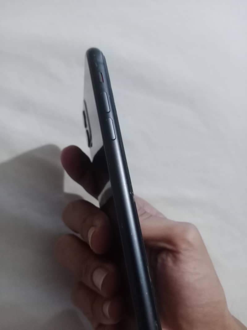 Apple iPhone 11 2