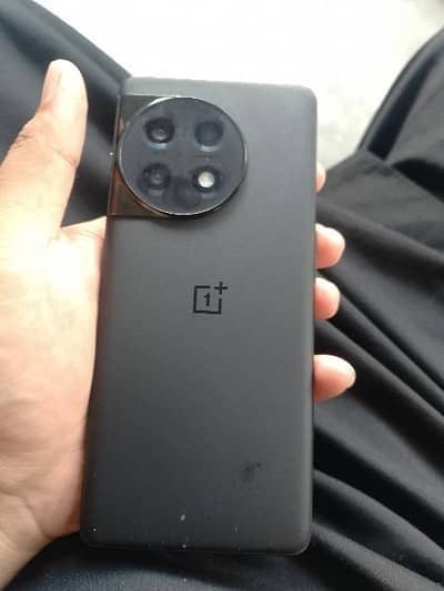OnePlus 11 r 12/256 with 100w charger
