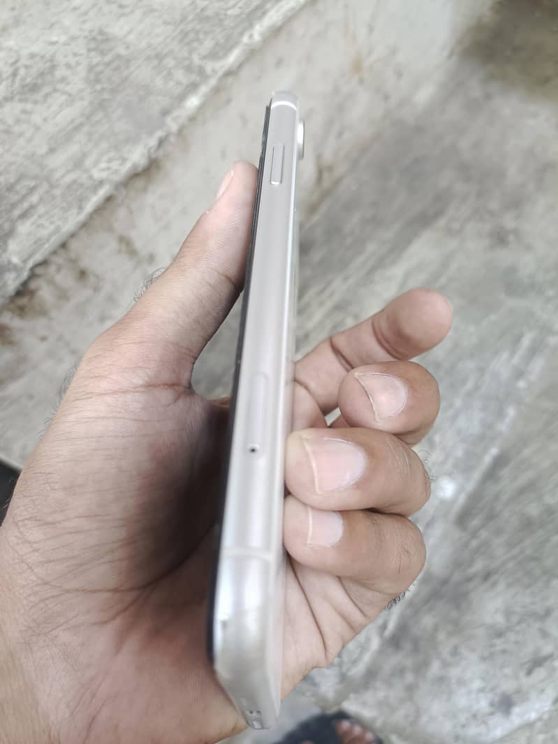 Apple iPhone XR 2