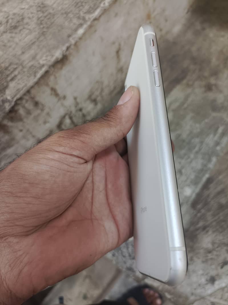 Apple iPhone XR 5