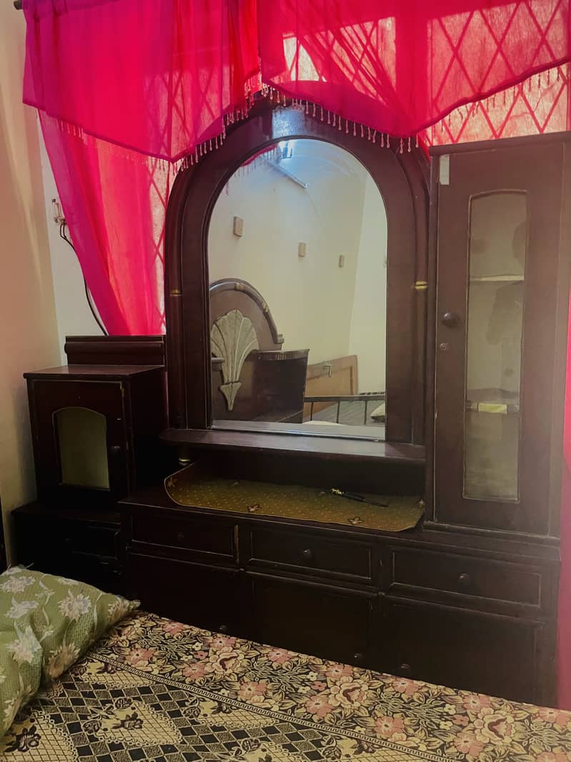 Bed dressing and side table 2