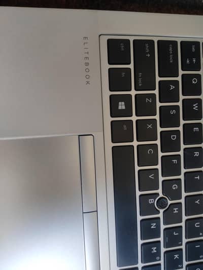 Hp elitebook 840 G6 bored dead hai parts sab ok hai fresh condition me