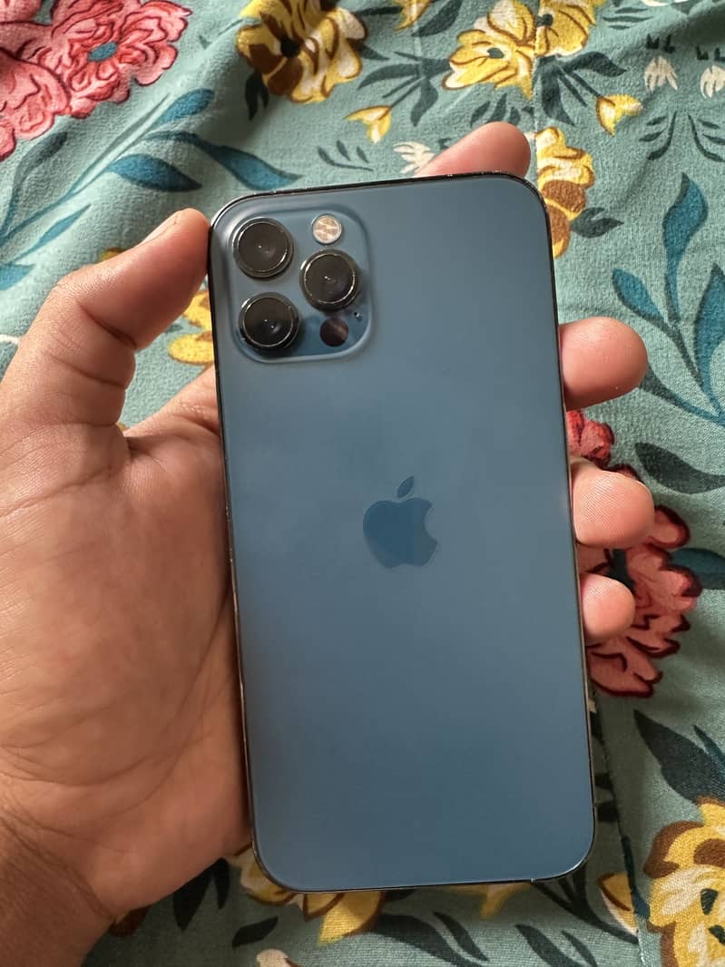 iPhone 12 Pro jv 0