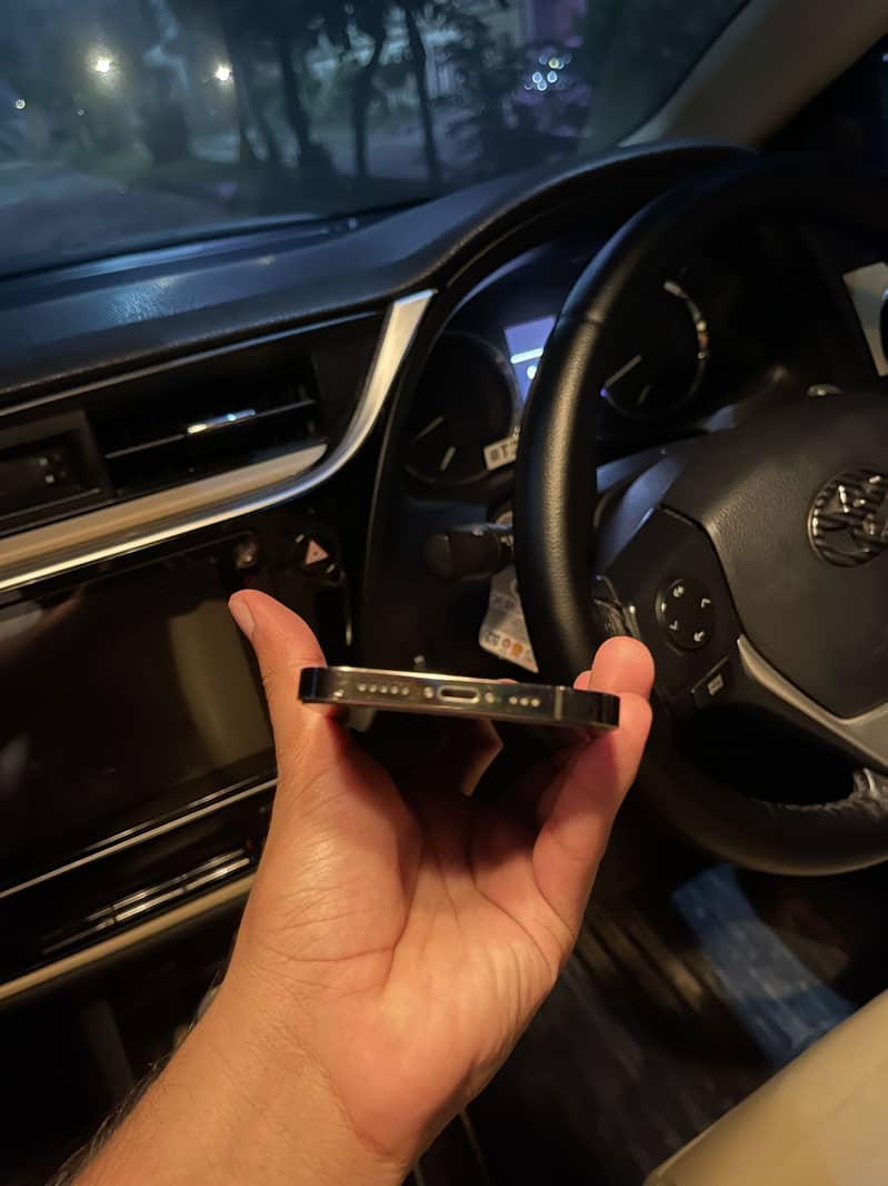 Apple iPhone 12 Pro 2