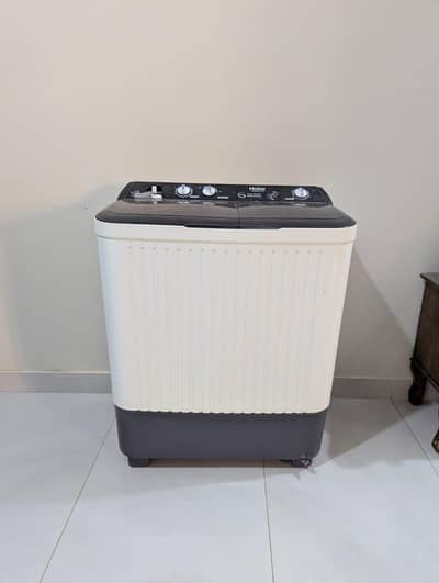 HAIER SEMI AUTOMATIC WASHING MACHINE