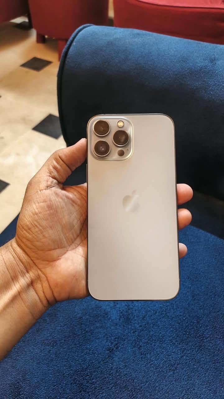 Apple iPhone 13 Pro Max 5