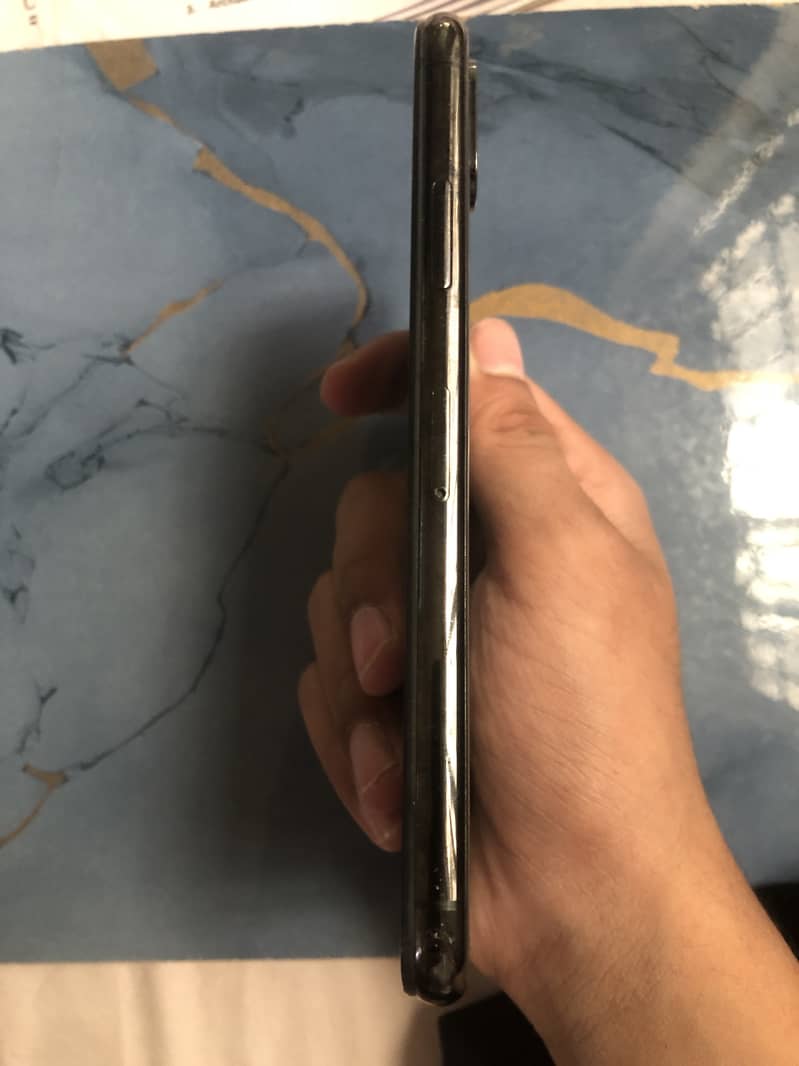Apple iPhone X 2