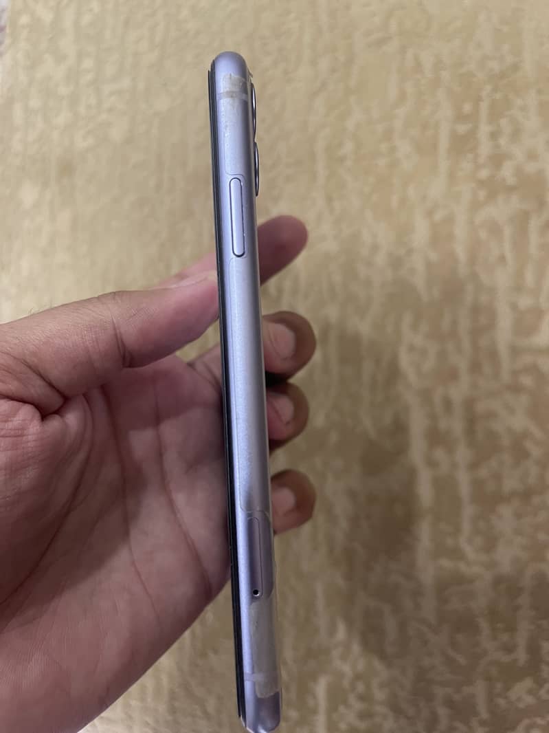 Apple iPhone 11 0