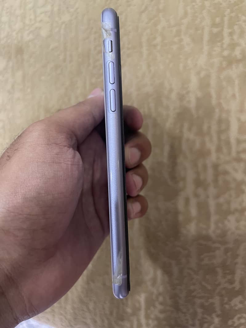 Apple iPhone 11 5