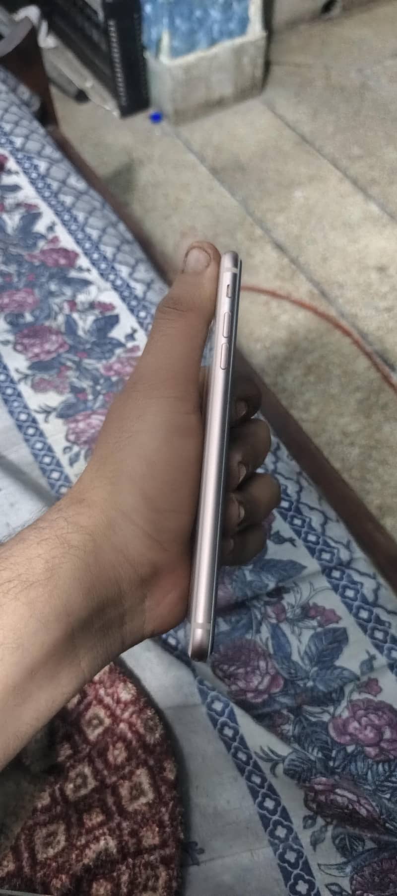 Apple iPhone 8 Plus 4