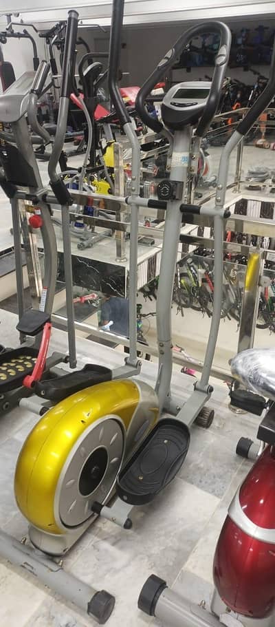 Elliptical Cross Trainer Exercise Machine - Urgent Sale