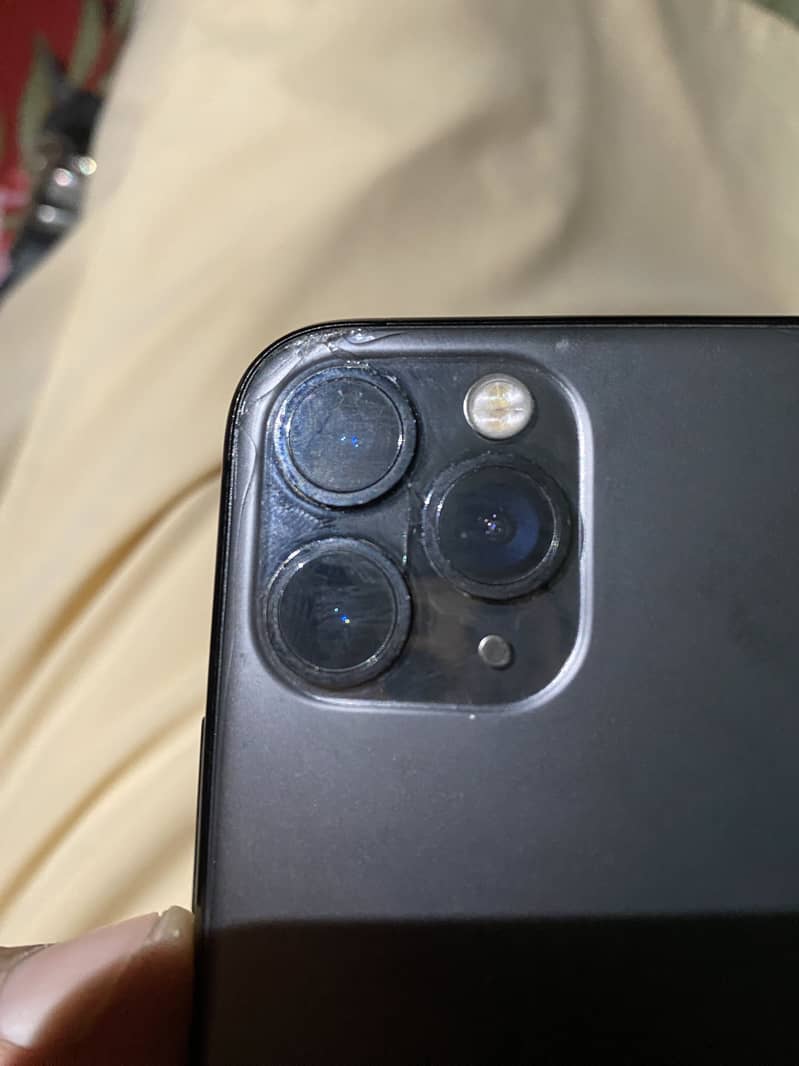 Apple iPhone 11 Pro Max 5