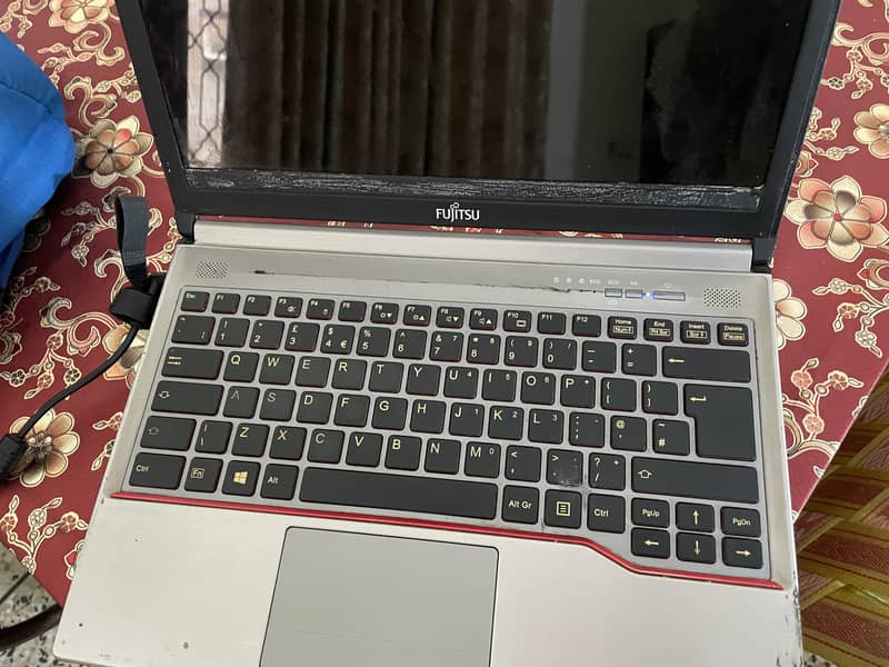 Fujitsu laptop 6
