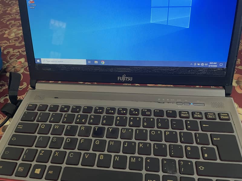Fujitsu laptop 7