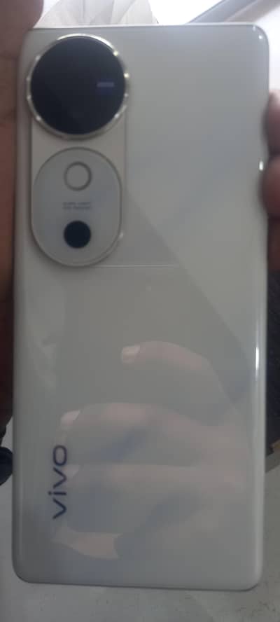 Vivo V40