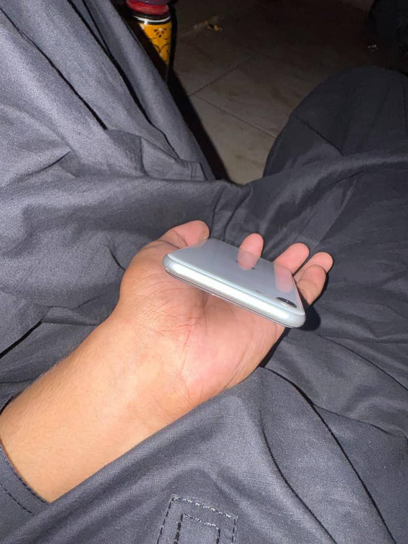 Apple iPhone SE 1