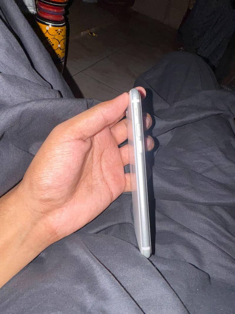 Apple iPhone SE 2