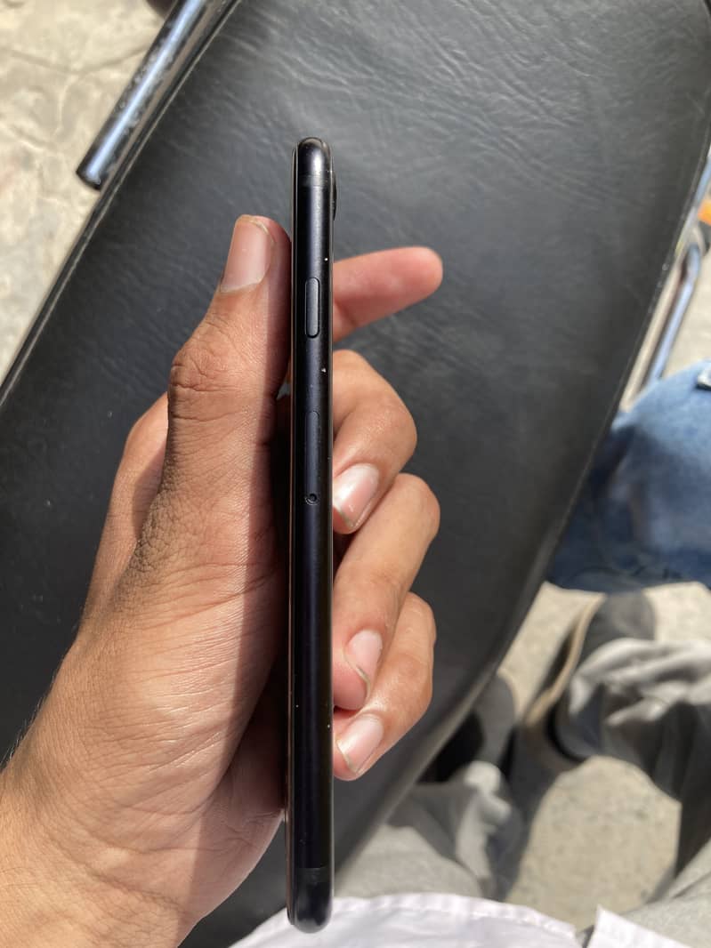 Apple iPhone SE 3