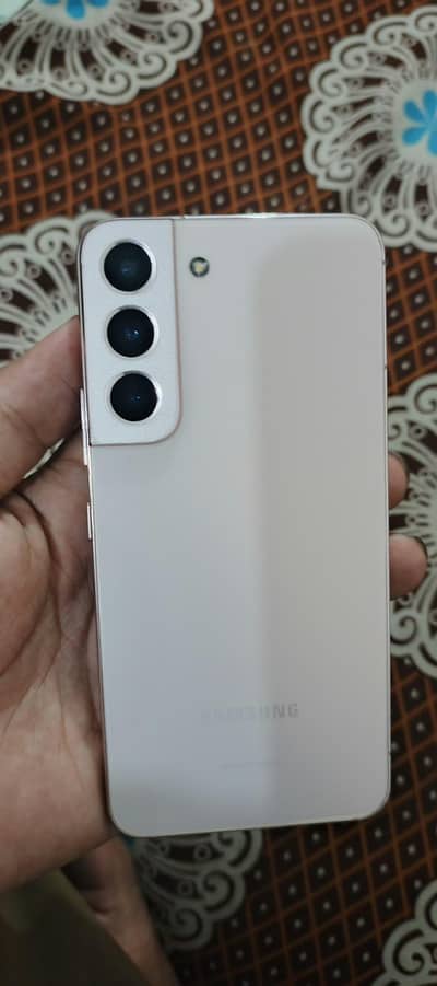 Samsung Mobile S22 8/256 new condition