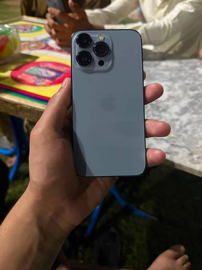 Apple iPhone 13 Pro 3