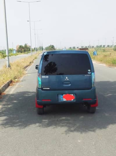 Mitsubishi Ek Wagon 2013