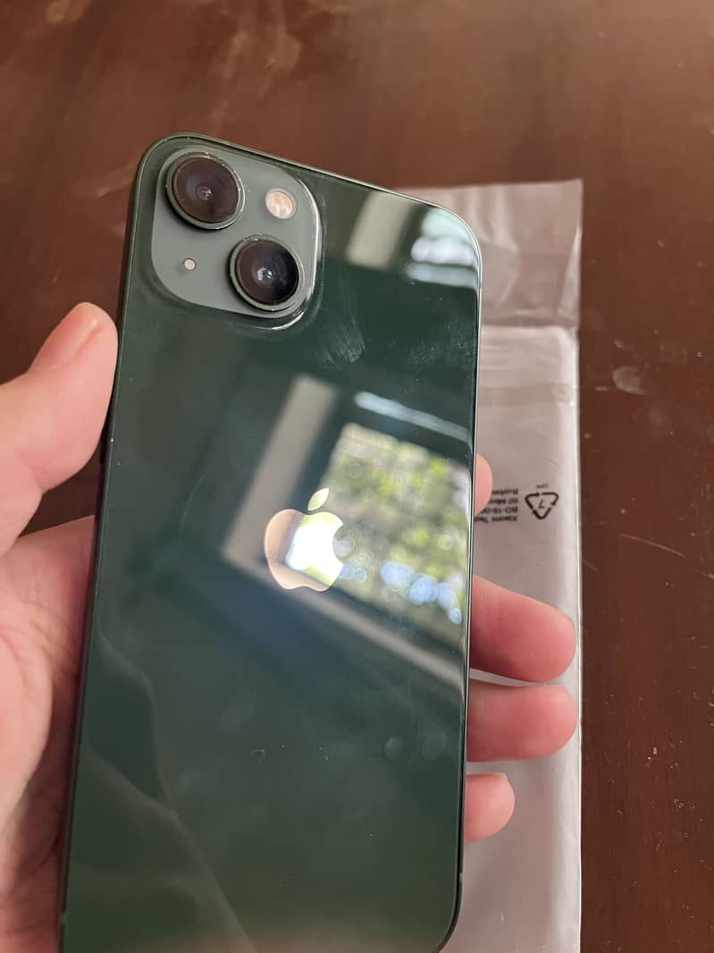 Apple iPhone 13 10