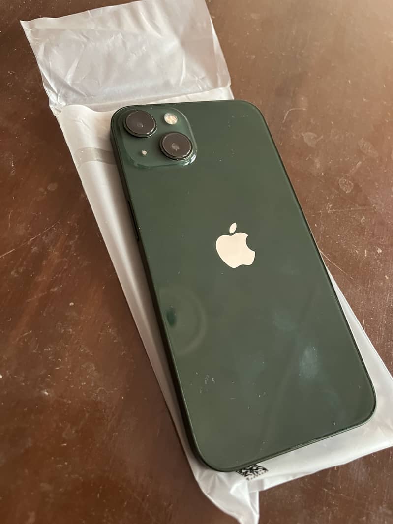 Apple iPhone 13 11
