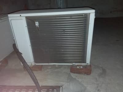 1.5 ton Haier DC inverter Ac