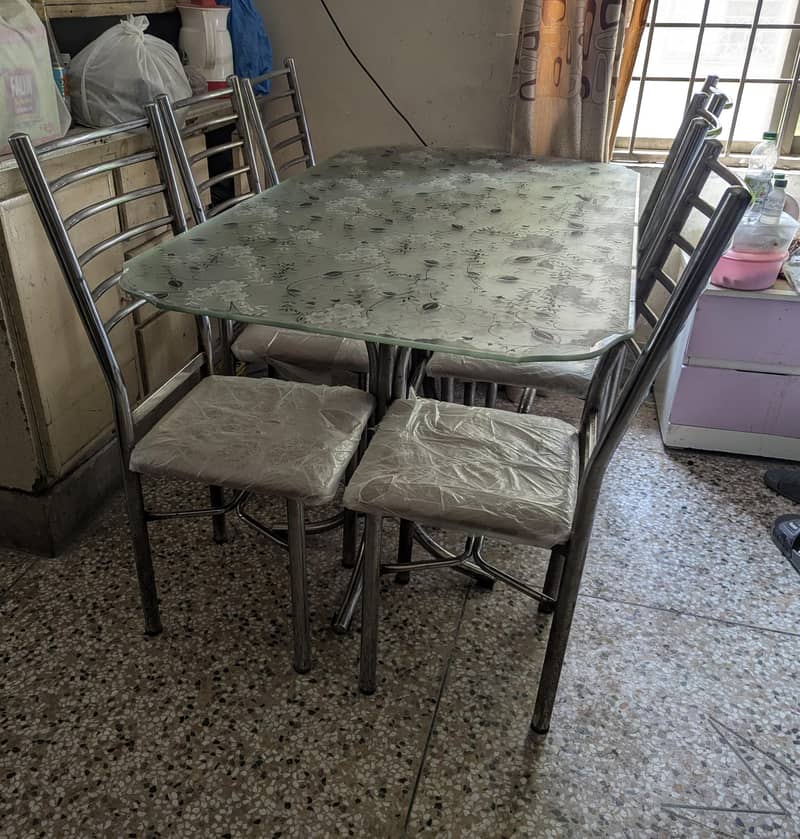 6 seater dining table 0