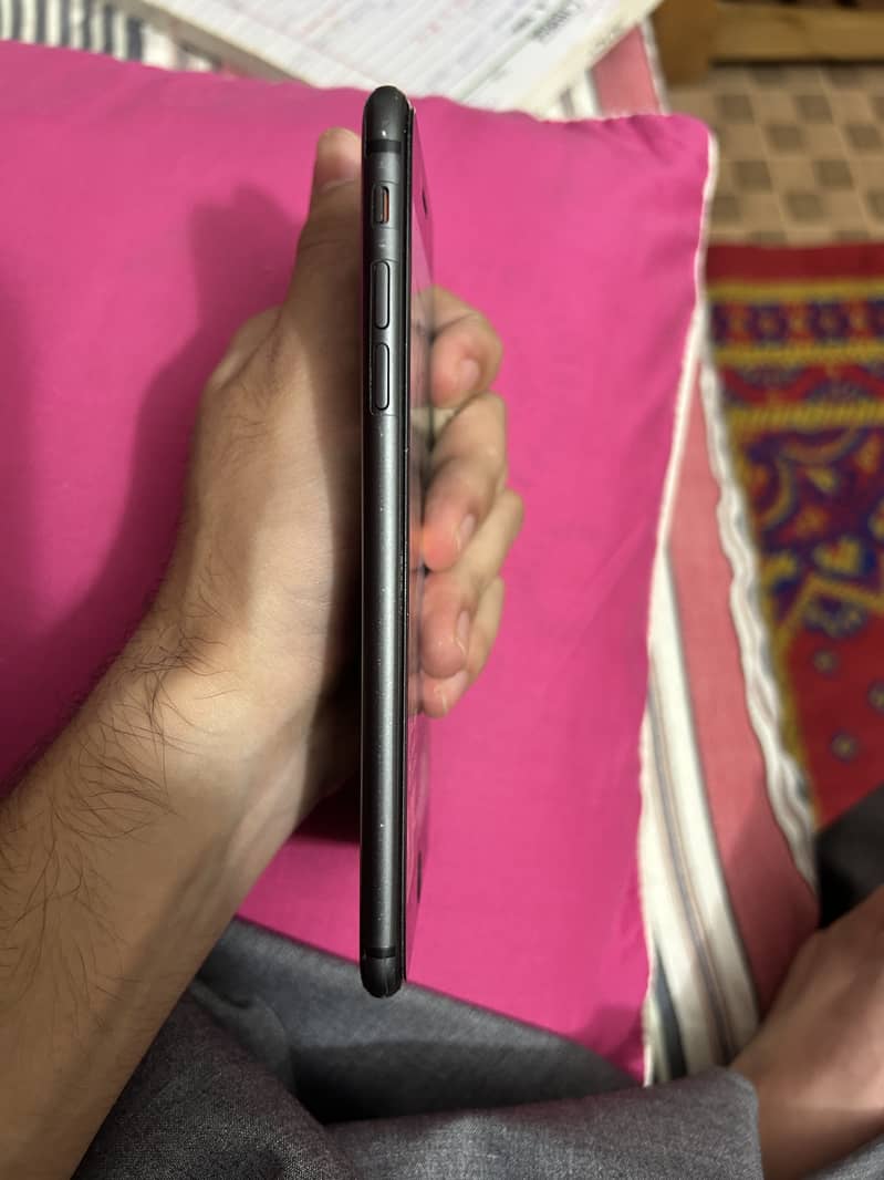 Apple iPhone 8 Plus 1