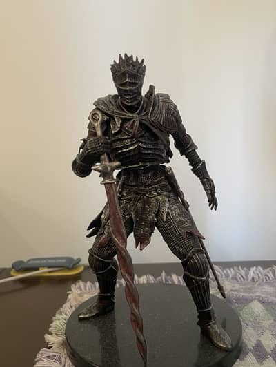 Dark souls 3 soul of cinder figure