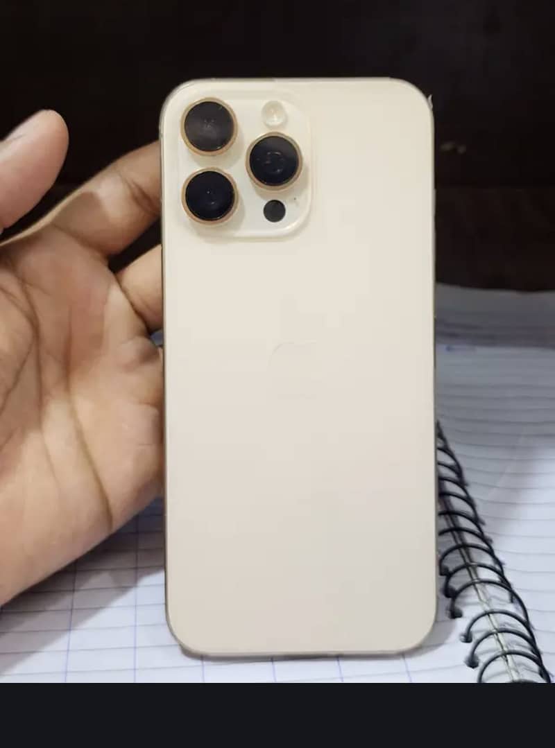 Apple iPhone 16 Pro Max 5