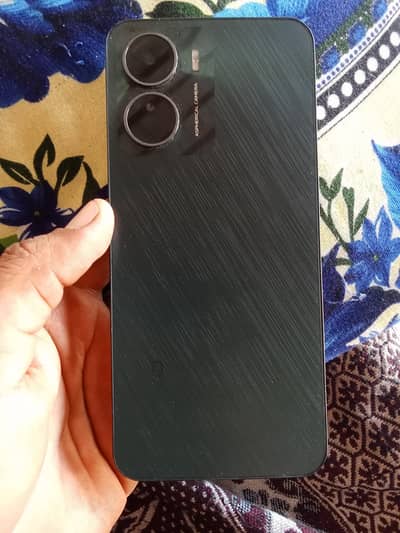 Vivo Y16