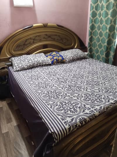 Bed with Mattress + Almari
