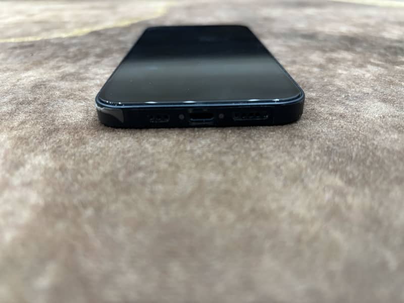 Apple iPhone 13 3