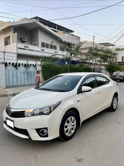 Toyota Corolla GLI 2016 1.3 auto almost genuine condition