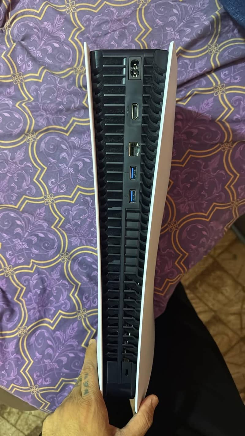 PS5 Fat (Just box opened) 0
