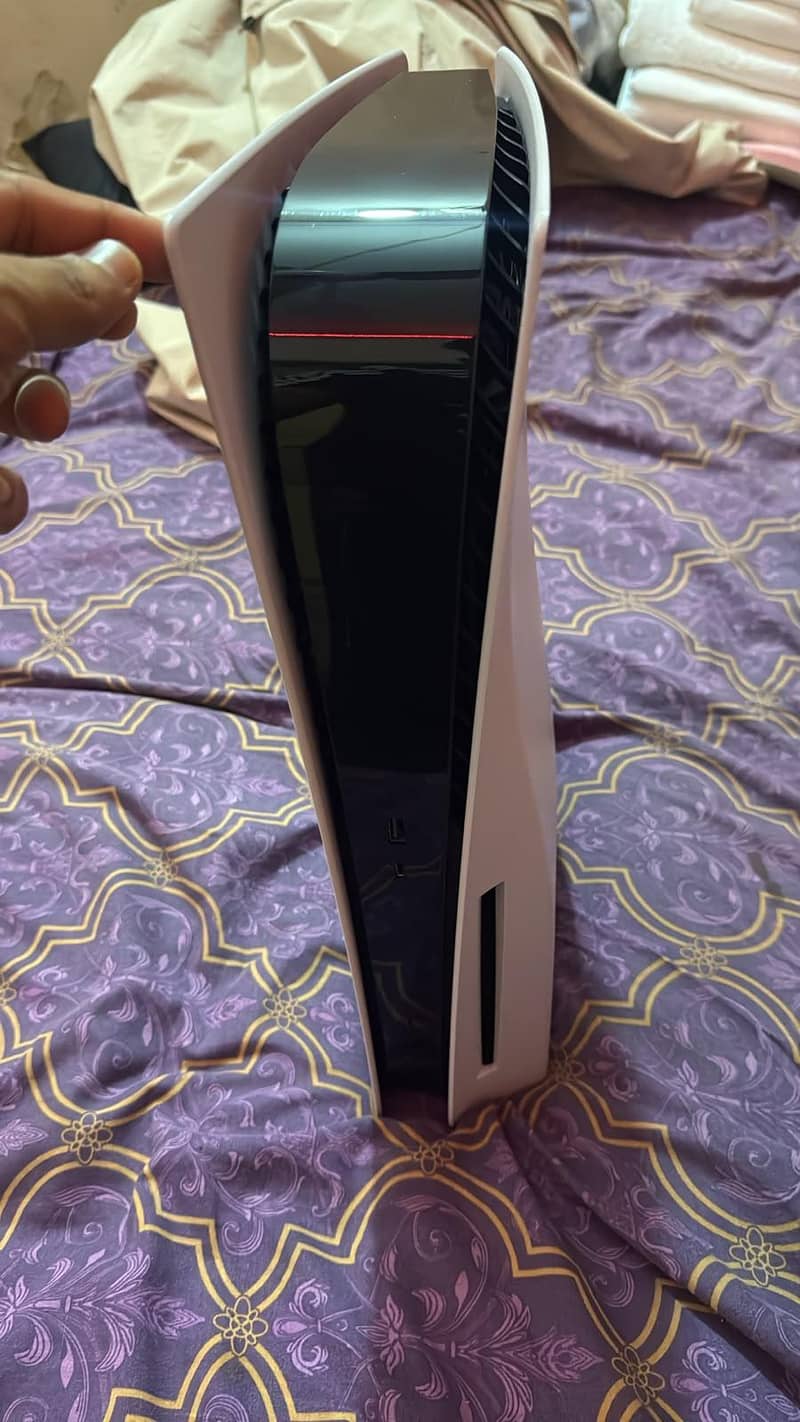 PS5 Fat (Just box opened) 1