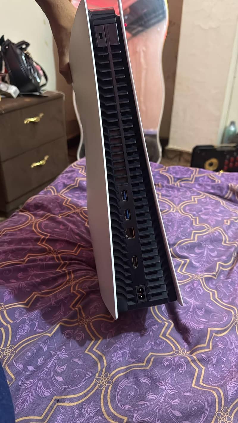 PS5 Fat (Just box opened) 3