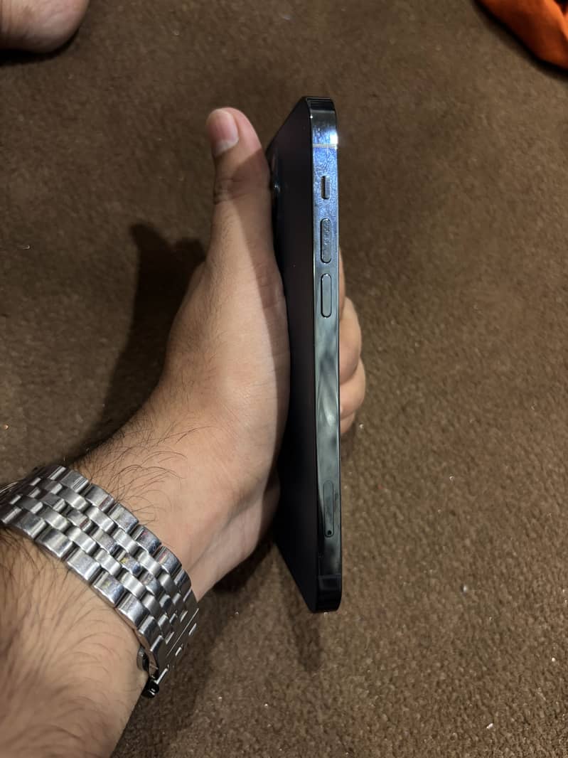 iPhone 12 Pro 2