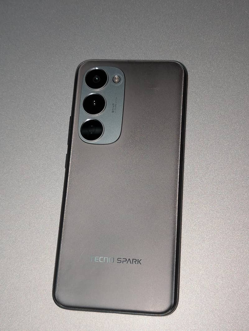Tecno spark 40 pro plus 1