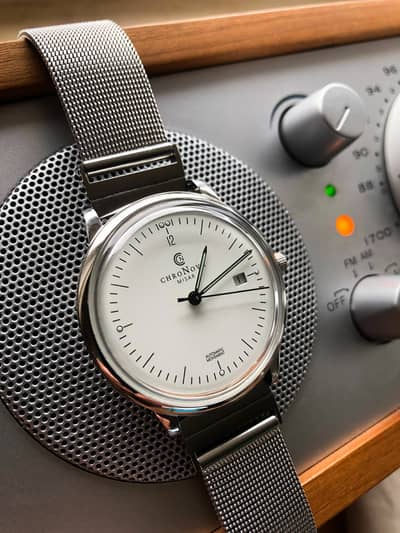 Chronova Watch – Stylish & Elegant Wristwatch