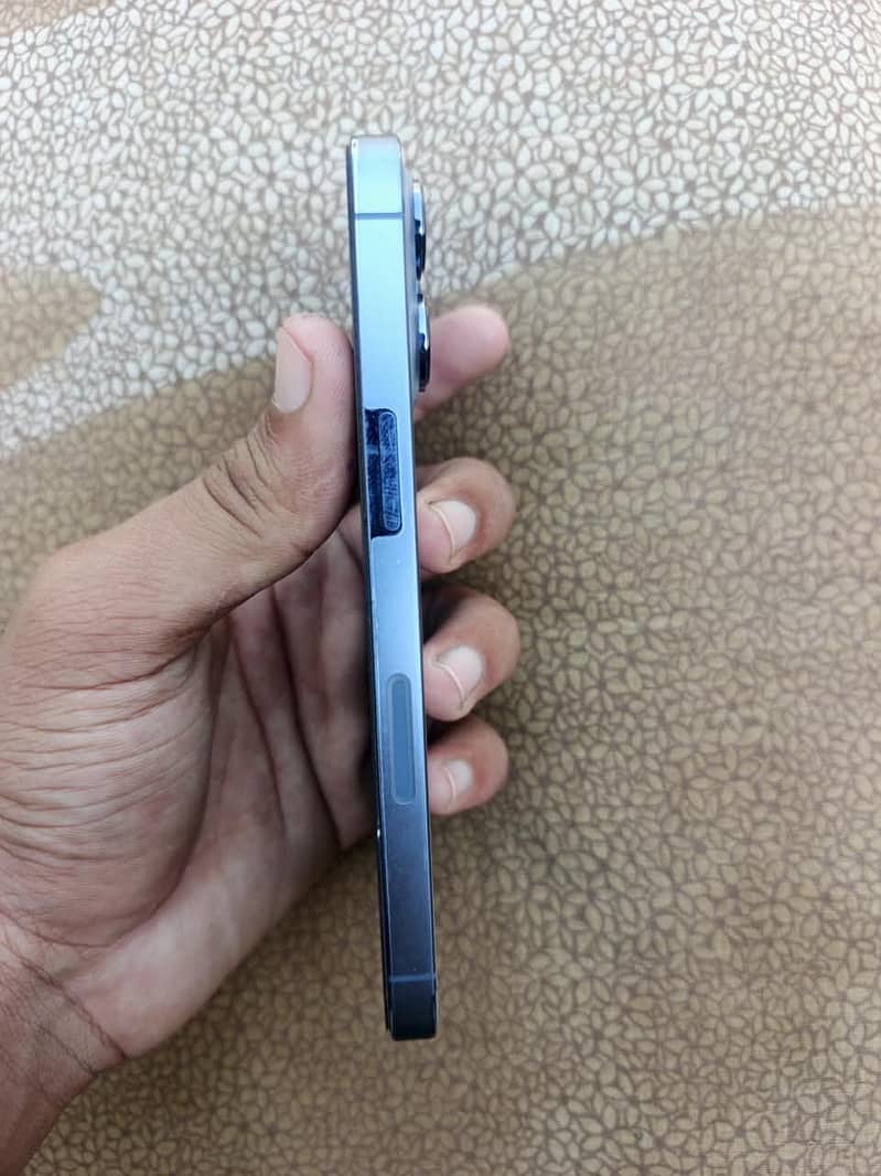 Apple iPhone 13 Pro 3